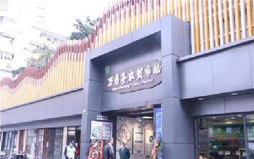上高装招牌时，需要注意什么？