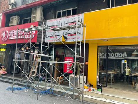 上高制作广告招牌如何避免它发黄？